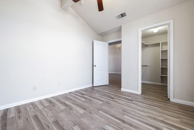 2037 E Lester Avenue, Fresno, CA 93720