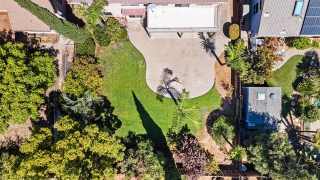 2037 E Lester Avenue, Fresno, CA 93720