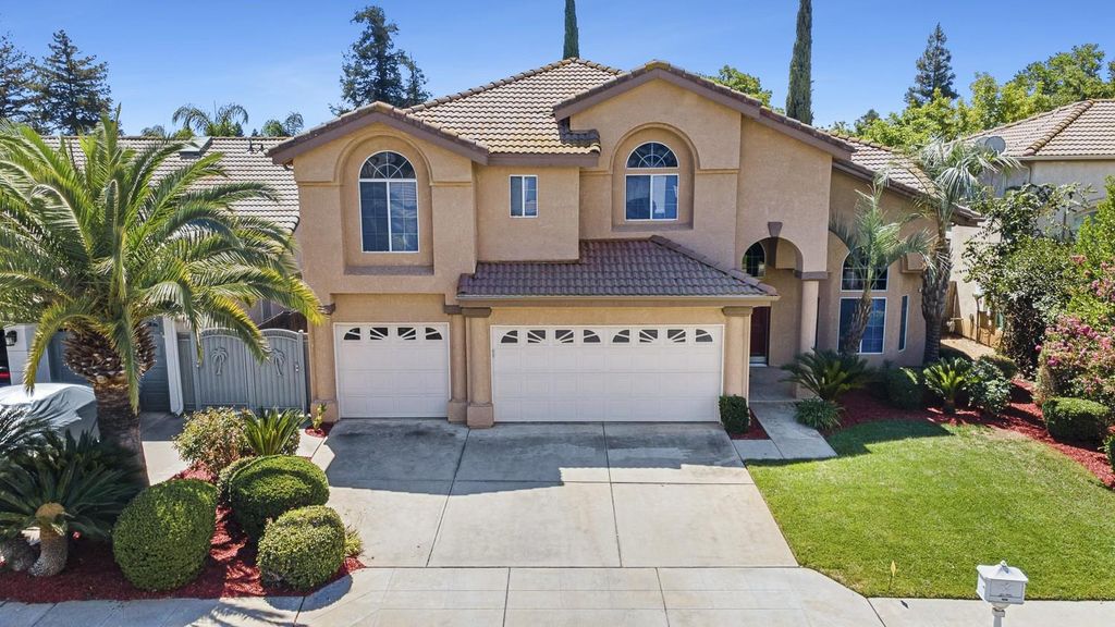 2037 E Lester Avenue, Fresno, CA 93720