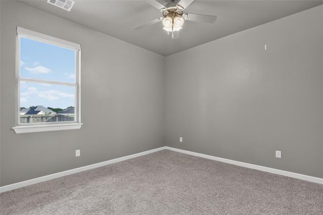 3032 Drake Crest Drive, Edmond, OK 73034