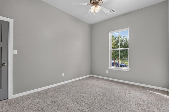 3032 Drake Crest Drive, Edmond, OK 73034