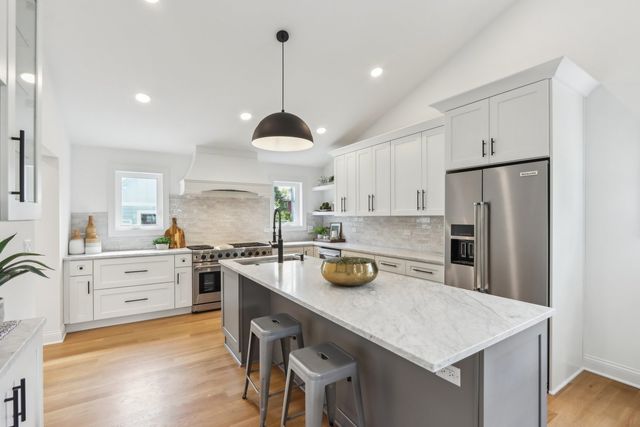 629 N Lincoln Avenue, Geneva, IL 60134