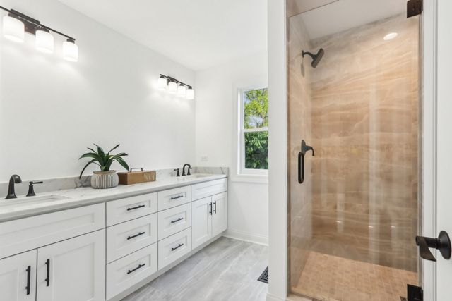 629 N Lincoln Avenue, Geneva, IL 60134