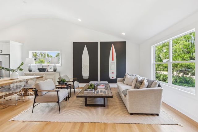 629 N Lincoln Avenue, Geneva, IL 60134