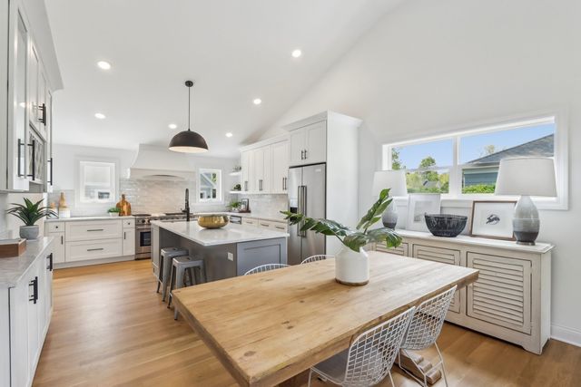 629 N Lincoln Avenue, Geneva, IL 60134