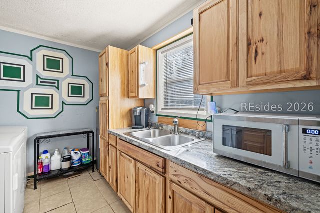 1332 Sea Island Pkwy, St Helena Island, SC 29920