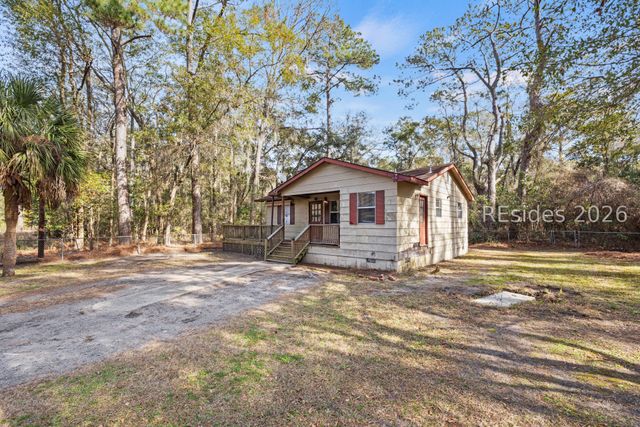 1332 Sea Island Pkwy, St Helena Island, SC 29920