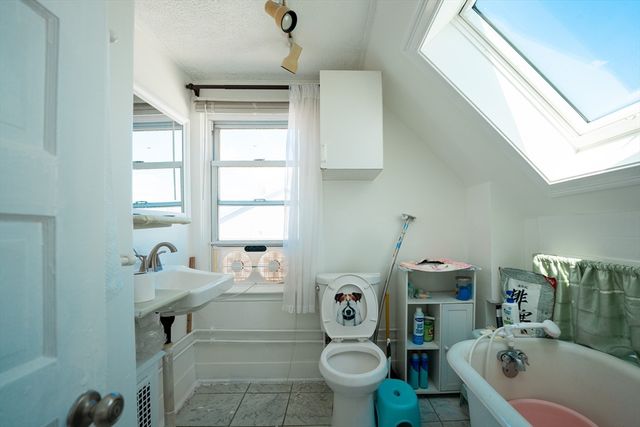 44 Kings Cove Way, Weymouth, MA 02191