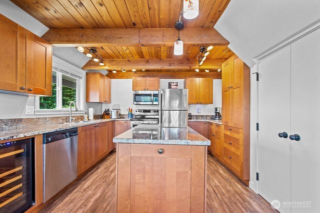 11 SE Skookum View Drive, Shelton, WA 98584