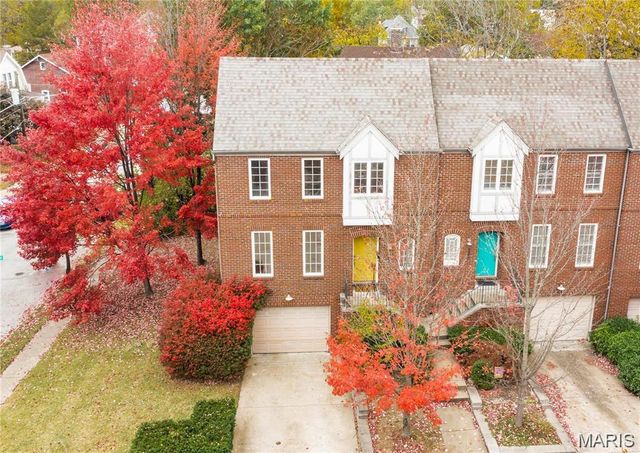 2113 Dogtown Walk, St Louis, MO 63139
