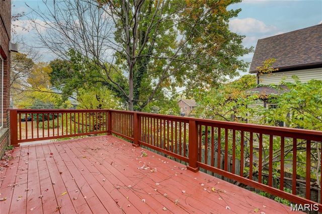 2113 Dogtown Walk, St Louis, MO 63139