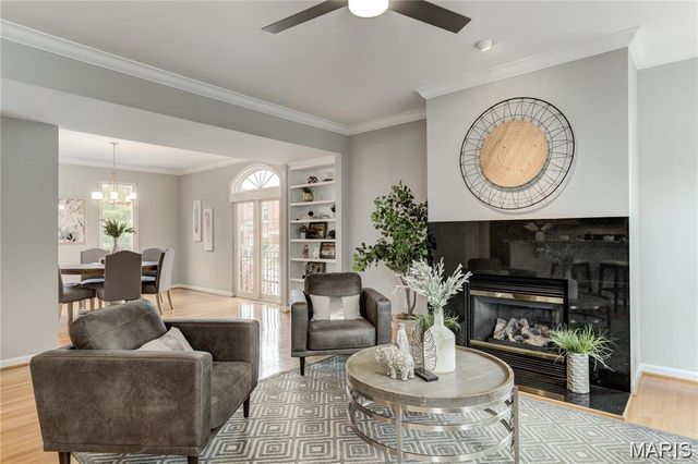 2113 Dogtown Walk, St Louis, MO 63139