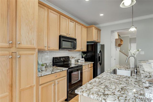 2113 Dogtown Walk, St Louis, MO 63139
