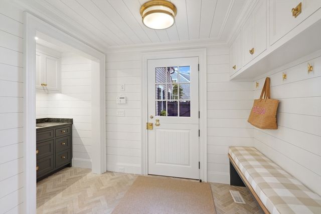 56 North Summer Street, Edgartown, MA 02539