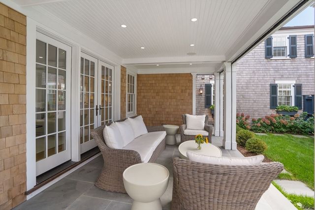 56 North Summer Street, Edgartown, MA 02539