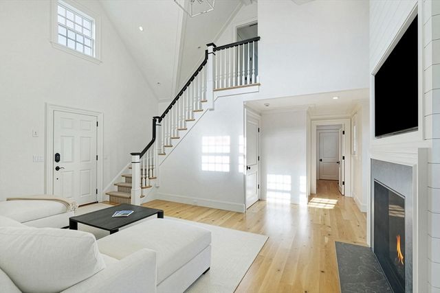 56 North Summer Street, Edgartown, MA 02539