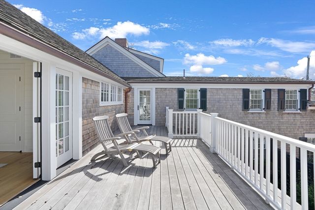 56 North Summer Street, Edgartown, MA 02539