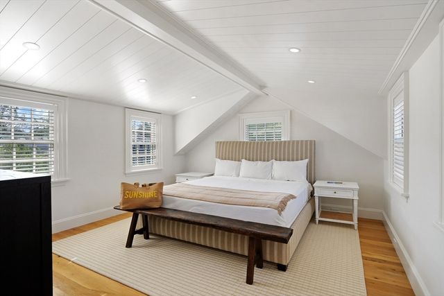 56 North Summer Street, Edgartown, MA 02539