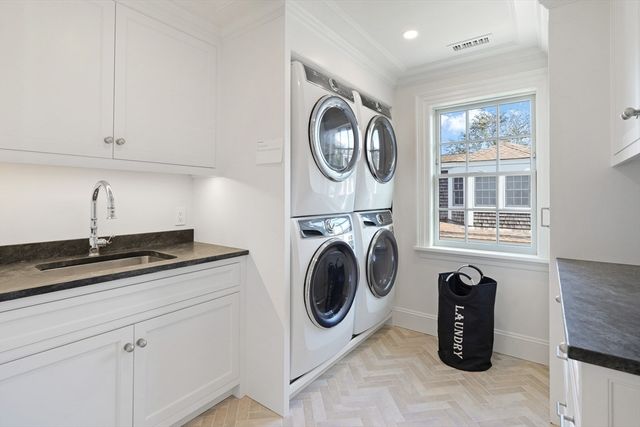 56 North Summer Street, Edgartown, MA 02539