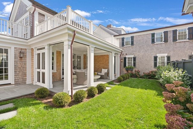 56 North Summer Street, Edgartown, MA 02539