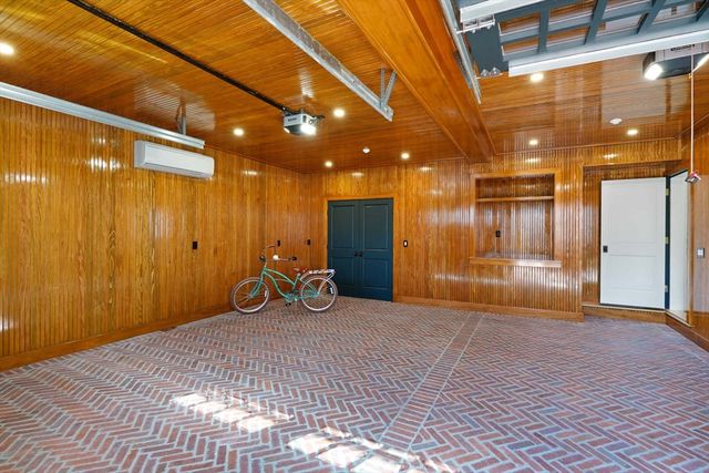56 North Summer Street, Edgartown, MA 02539
