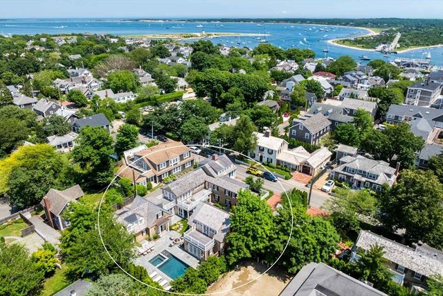 56 North Summer Street, Edgartown, MA 02539