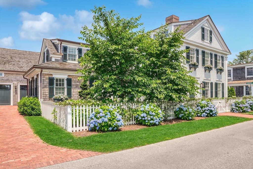 56 North Summer Street, Edgartown, MA 02539