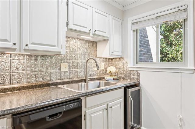 50 James SQ, Williamsburg, VA 23185