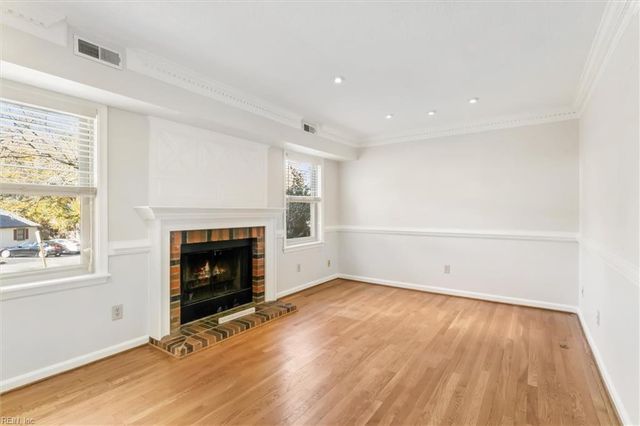 50 James SQ, Williamsburg, VA 23185