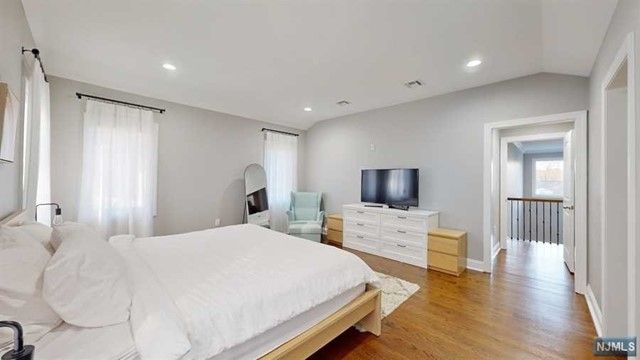 51 Roosevelt Street, Cresskill, NJ 07626