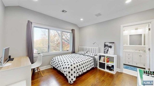 51 Roosevelt Street, Cresskill, NJ 07626