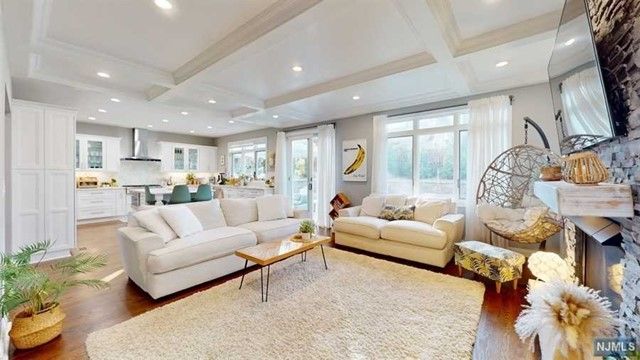 51 Roosevelt Street, Cresskill, NJ 07626