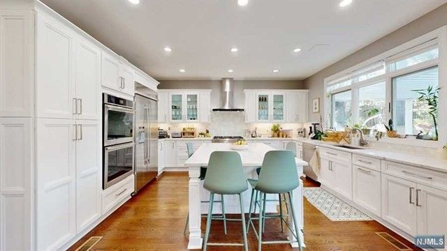 51 Roosevelt Street, Cresskill, NJ 07626