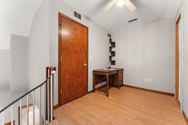 3000 Columbine Circle G, Valparaiso, IN 46383