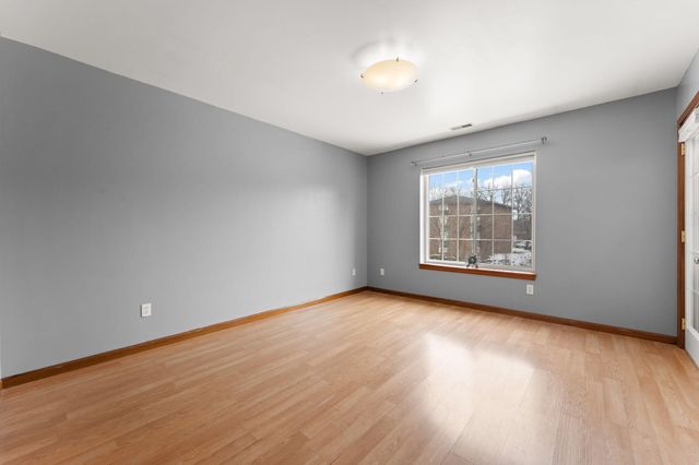 3000 Columbine Circle G, Valparaiso, IN 46383