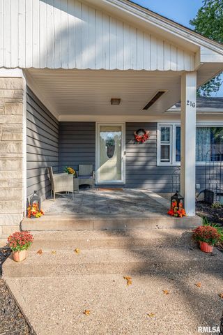 216 CENTRAL Drive, Eldridge, IA 52748