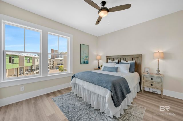 951 W Lagoon Avenue H, Gulf Shores, AL 36542