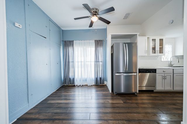 301 E 2nd North Street, Kaufman, TX 75142