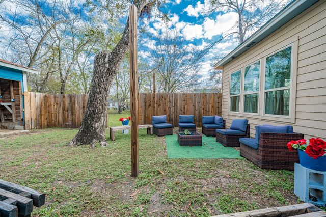 301 E 2nd North Street, Kaufman, TX 75142