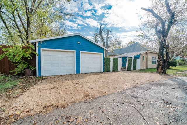 301 E 2nd North Street, Kaufman, TX 75142