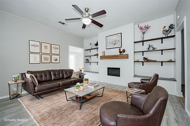 301 E 2nd North Street, Kaufman, TX 75142