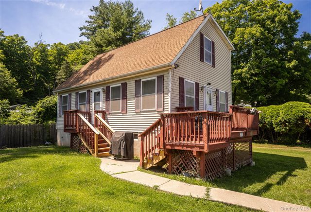 5 Lake Amenia Road, Amenia, NY 12501