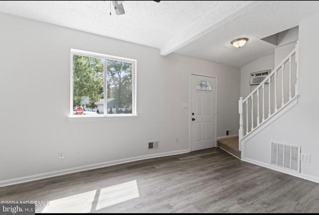 73 OAK ST, Keansburg, NJ 07734