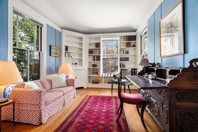 6 Mercer Circle, Cambridge, MA 02138