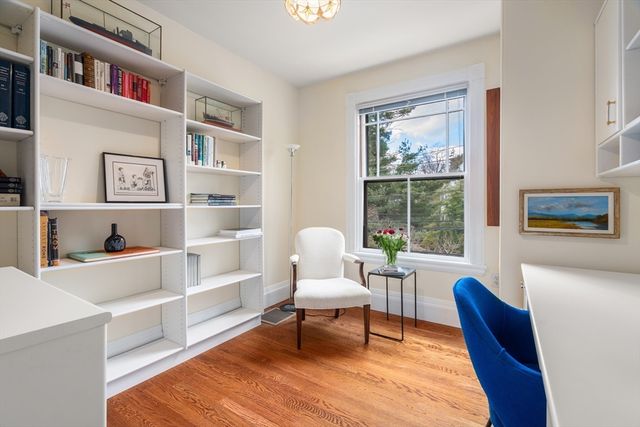 6 Mercer Circle, Cambridge, MA 02138