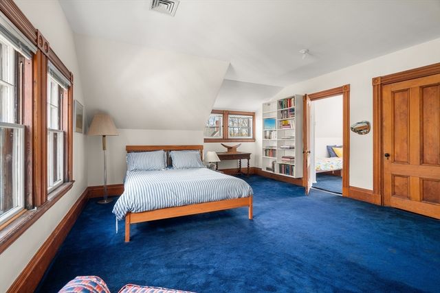 6 Mercer Circle, Cambridge, MA 02138