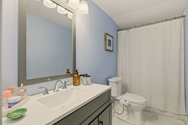 23 Cypress Street, Portsmouth, RI 02871