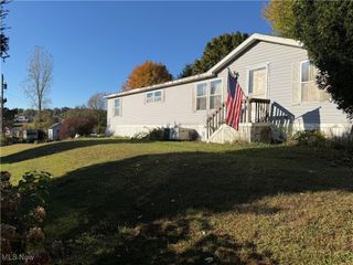 8515 Alabama Avenue SW, Navarre, OH 44662