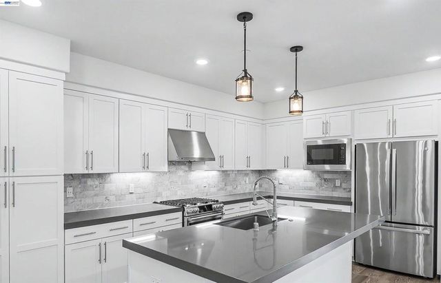 45039 Insight St 1005, Fremont, CA 94538