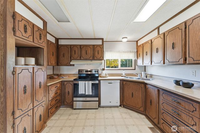 1023 SE Dove Lane, College Place, WA 99324